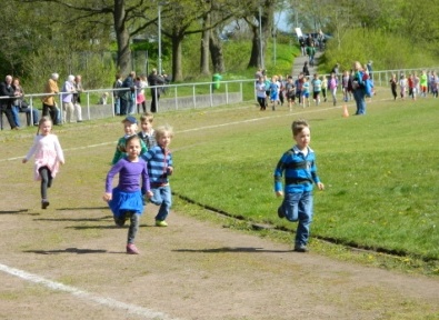 Sponsorenlauf der Grundschule Hoisbüttel am 04.05.2016